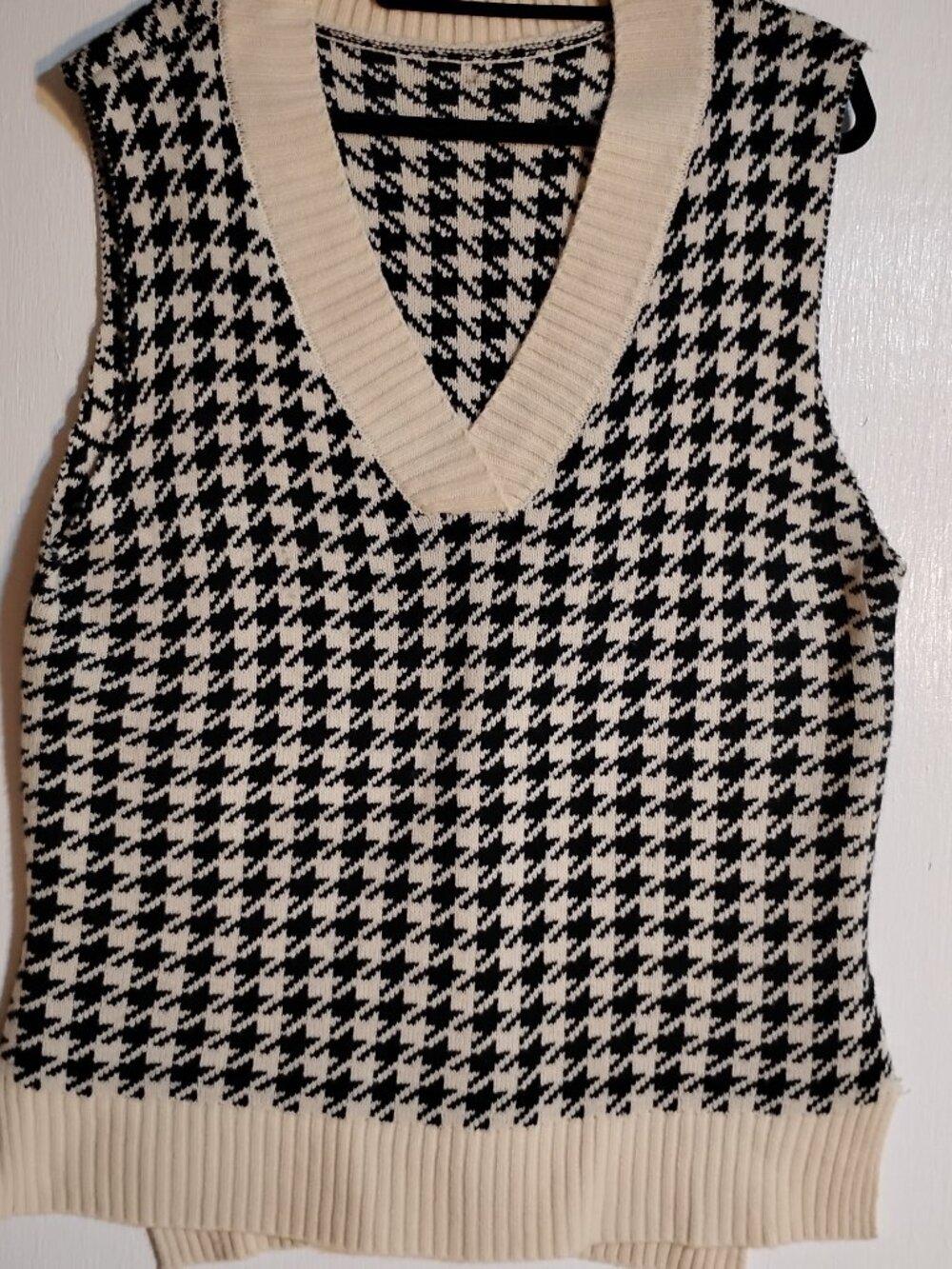 Houndstooth Sweater Vest